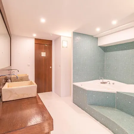 Unique Grand Penthouse In The Heart Of *
